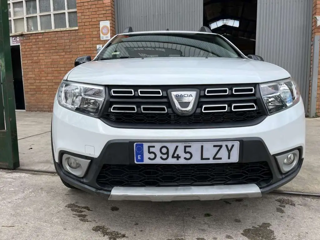 Photo 1 : Dacia Sandero 2016 Petrol