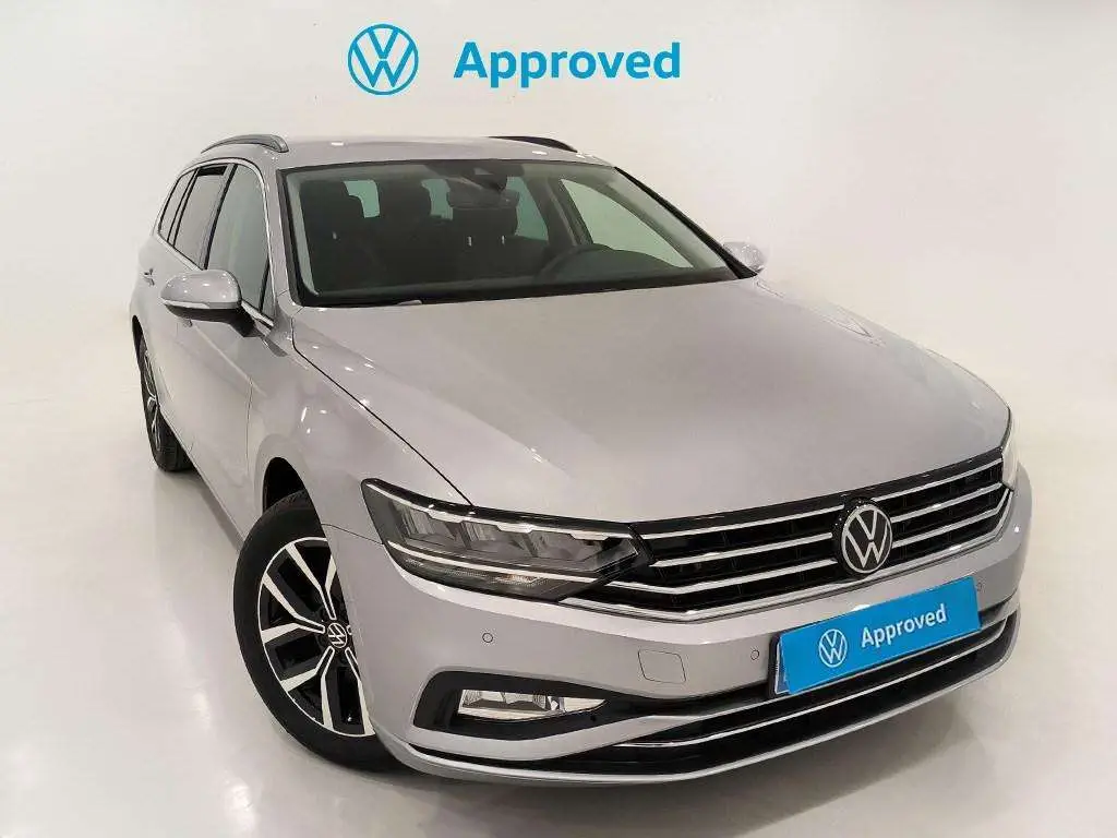 Photo 1 : Volkswagen Passat 2023 Diesel