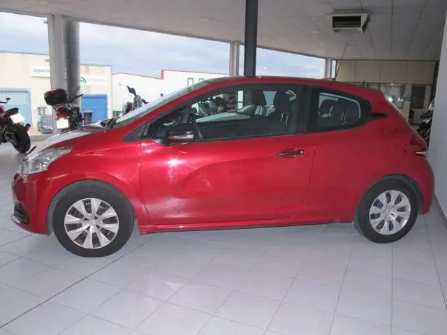 Photo 1 : Peugeot 208 2016 Petrol