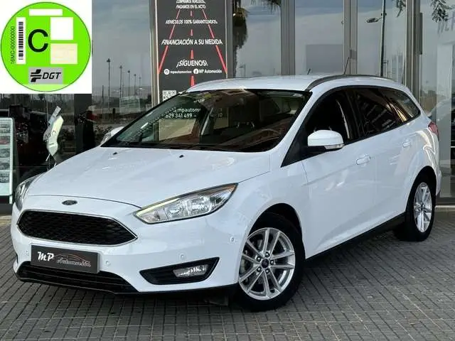 Photo 1 : Ford Focus 2017 Essence