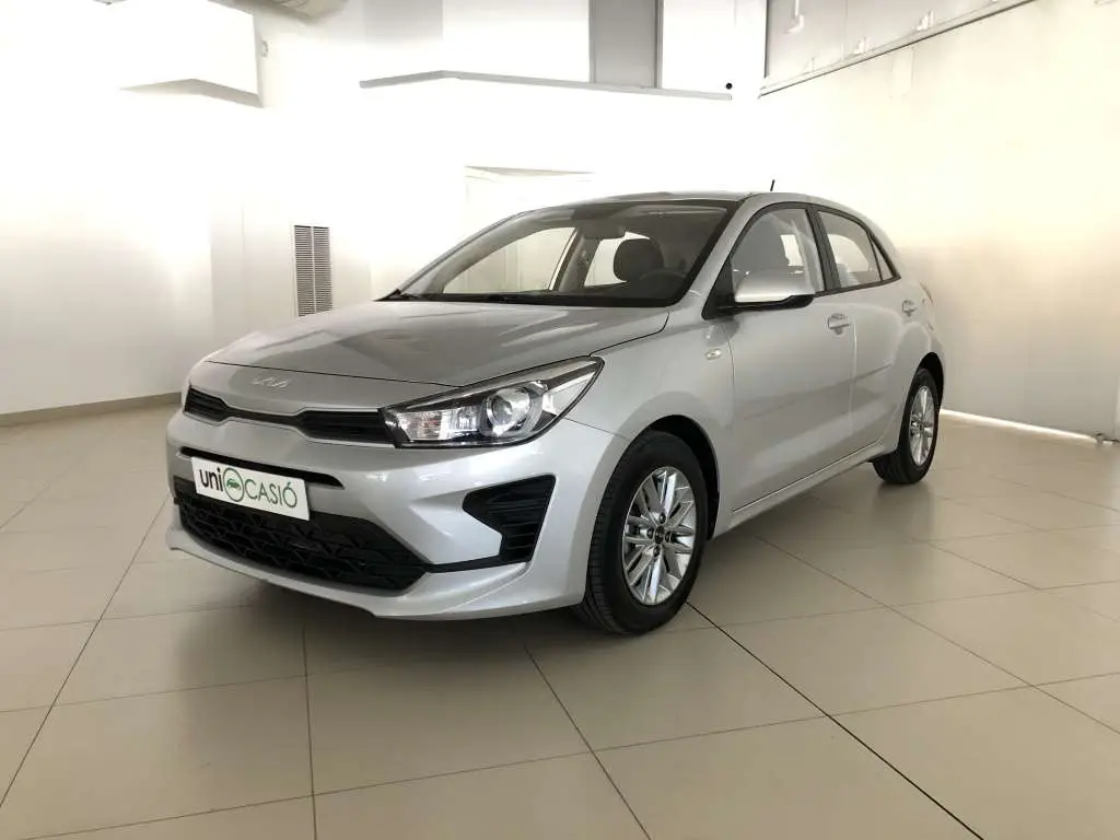 Photo 1 : Kia Rio 2022 Essence