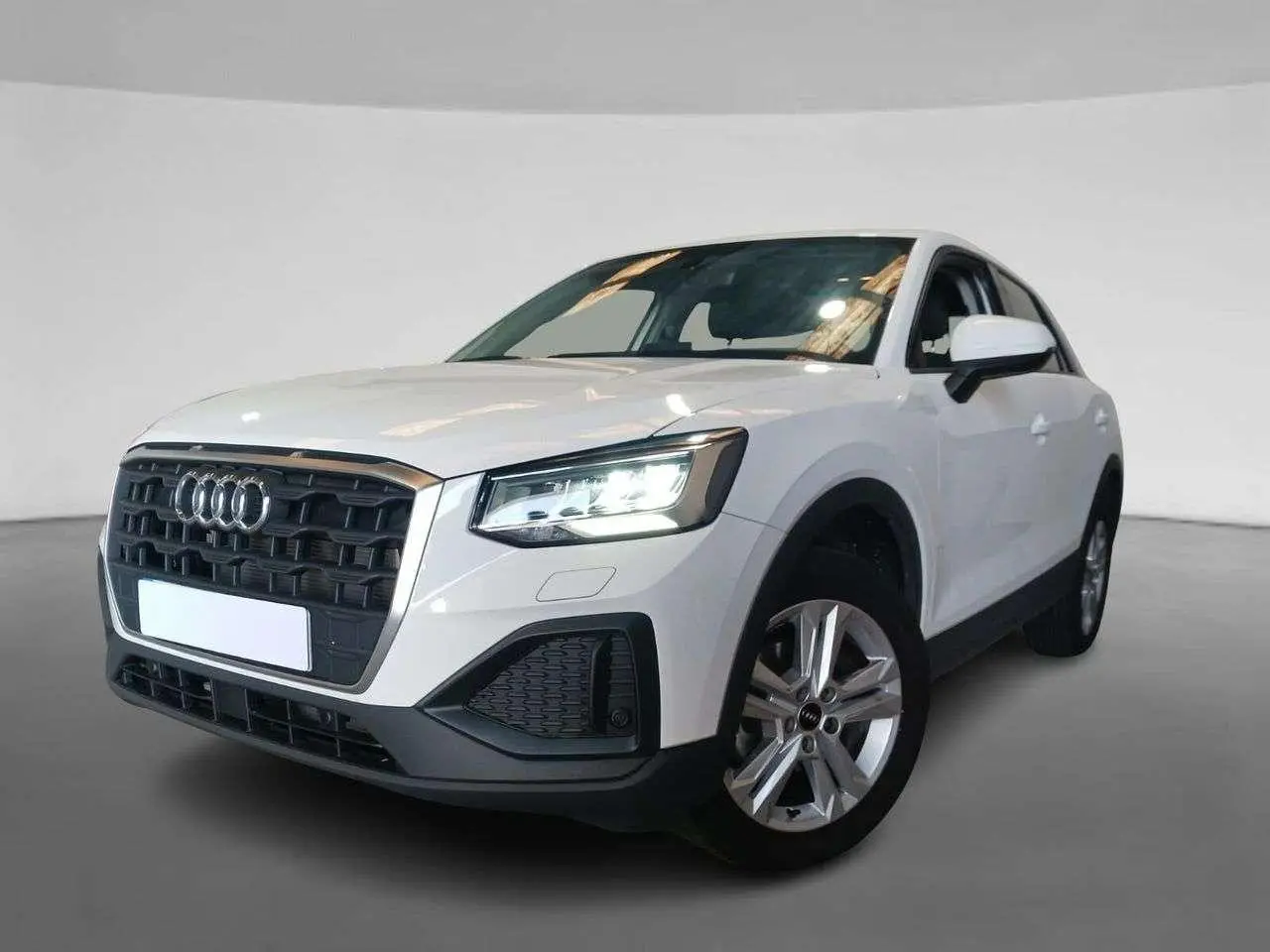 Photo 1 : Audi Q2 2022 Petrol