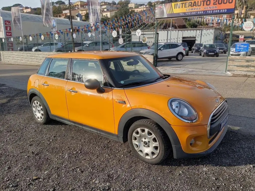 Photo 1 : Mini One 2015 Petrol