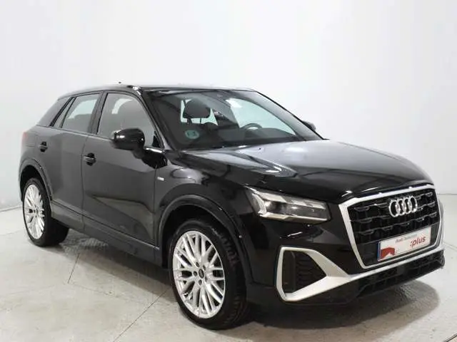 Photo 1 : Audi Q2 2023 Petrol