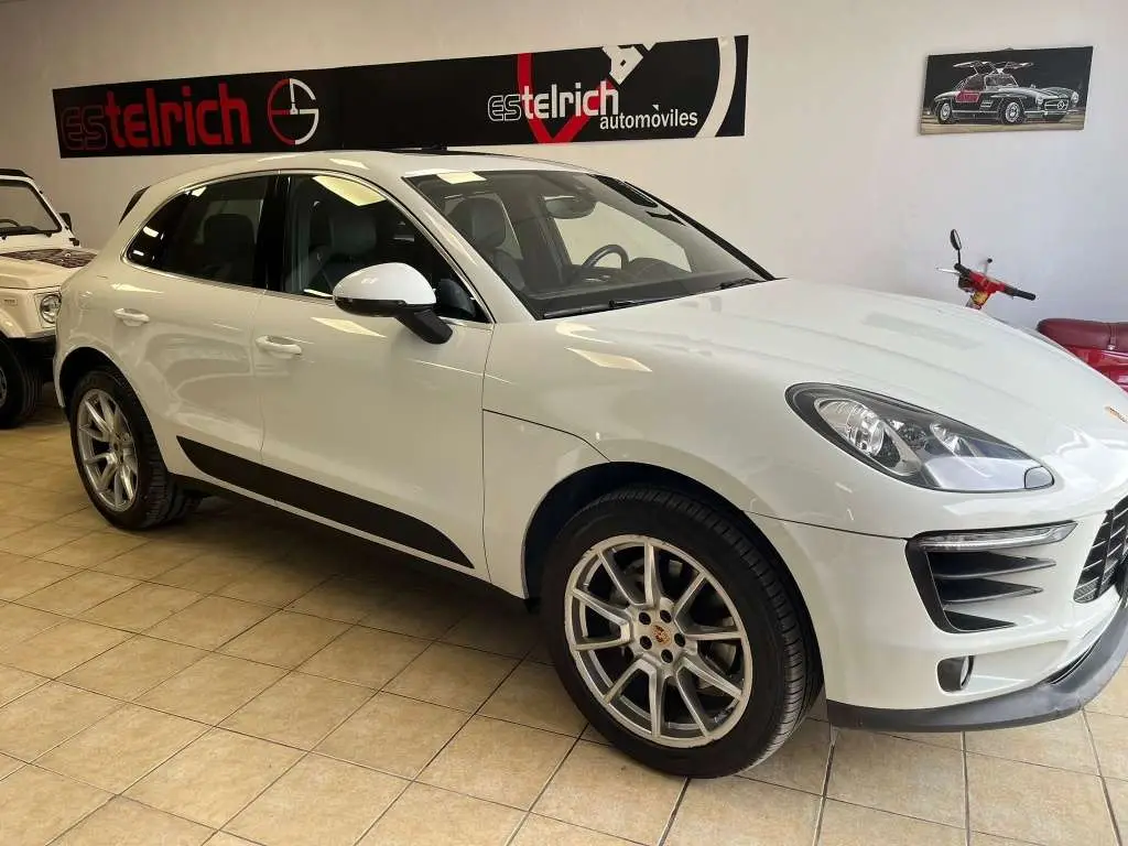 Photo 1 : Porsche Macan 2015 Essence