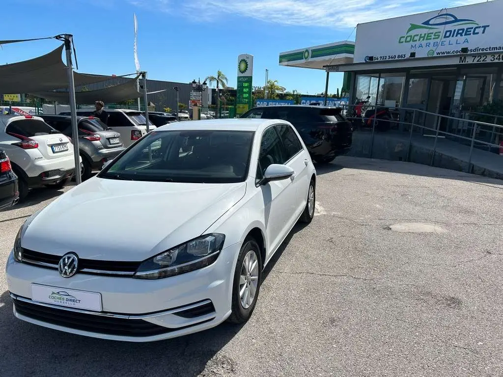 Photo 1 : Volkswagen Golf 2018 Petrol