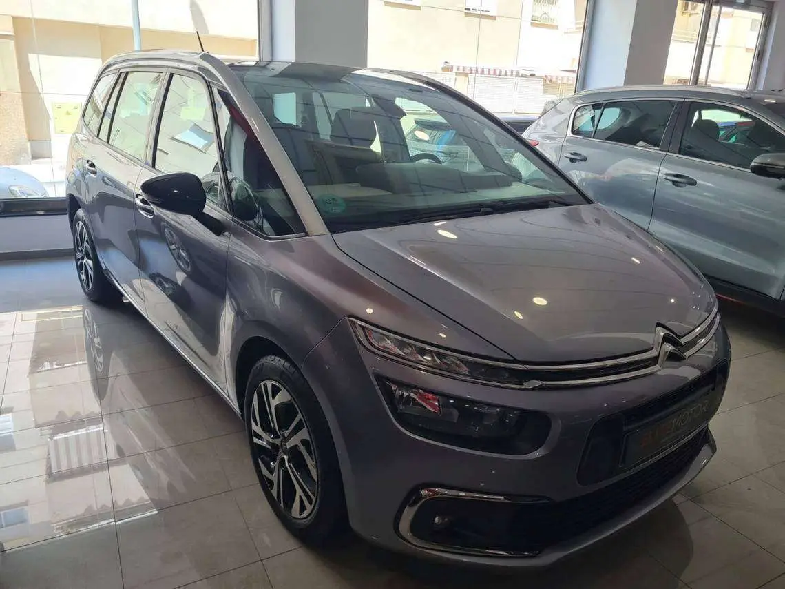 Photo 1 : Citroen C4 2020 Petrol