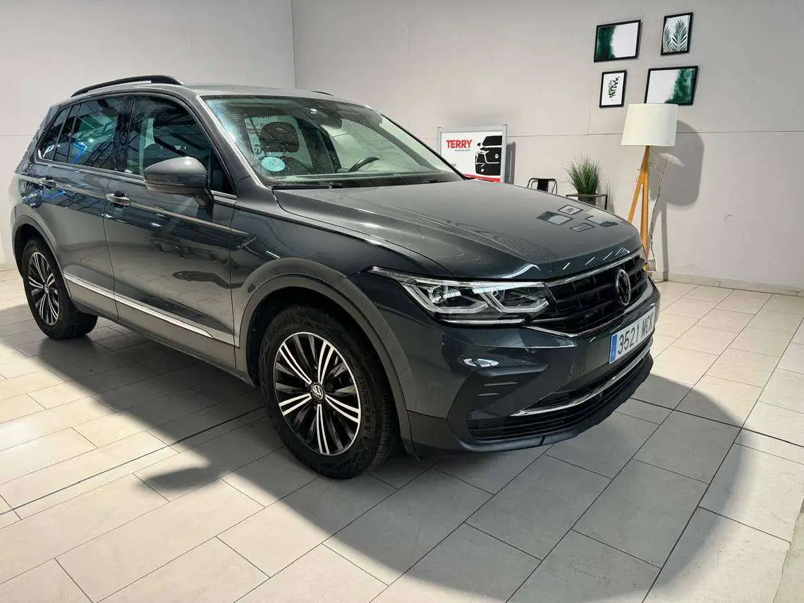 Photo 1 : Volkswagen Tiguan 2022 Petrol