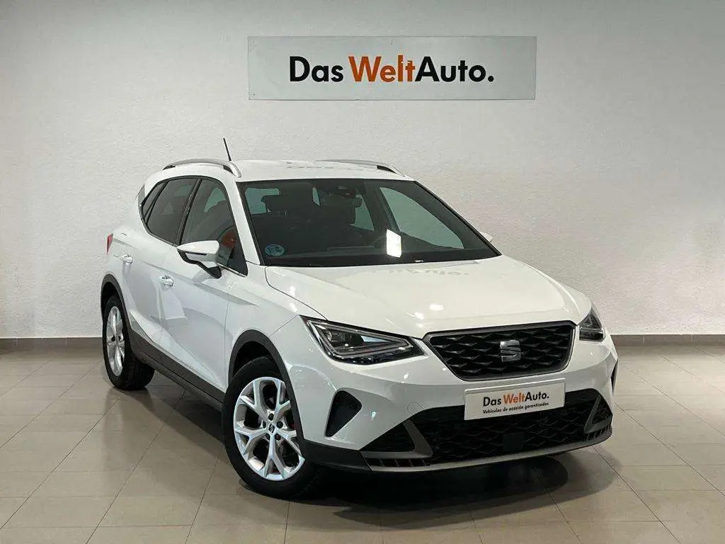 Photo 1 : Seat Arona 2023 Petrol