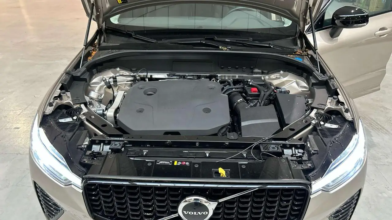 Photo 1 : Volvo Xc60 2023 Diesel