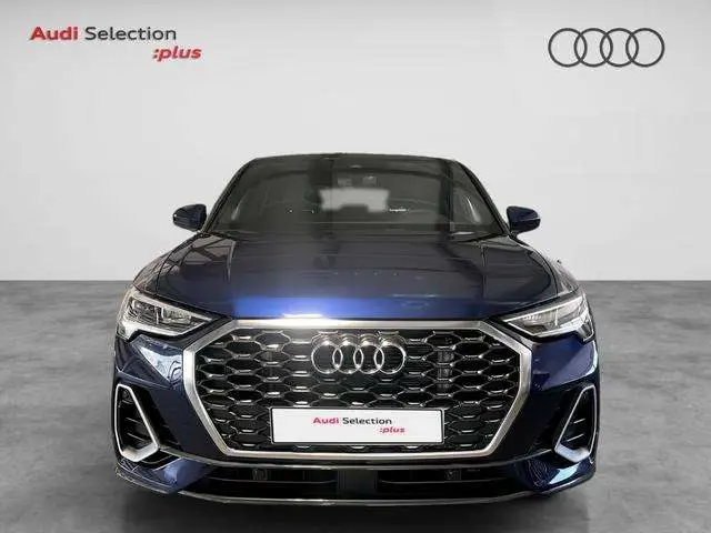 Photo 1 : Audi Q3 2024 Hybride