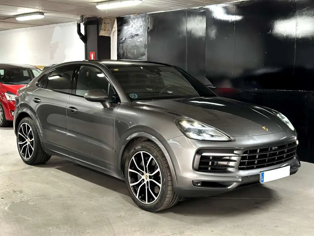 Photo 1 : Porsche Cayenne 2019 Petrol