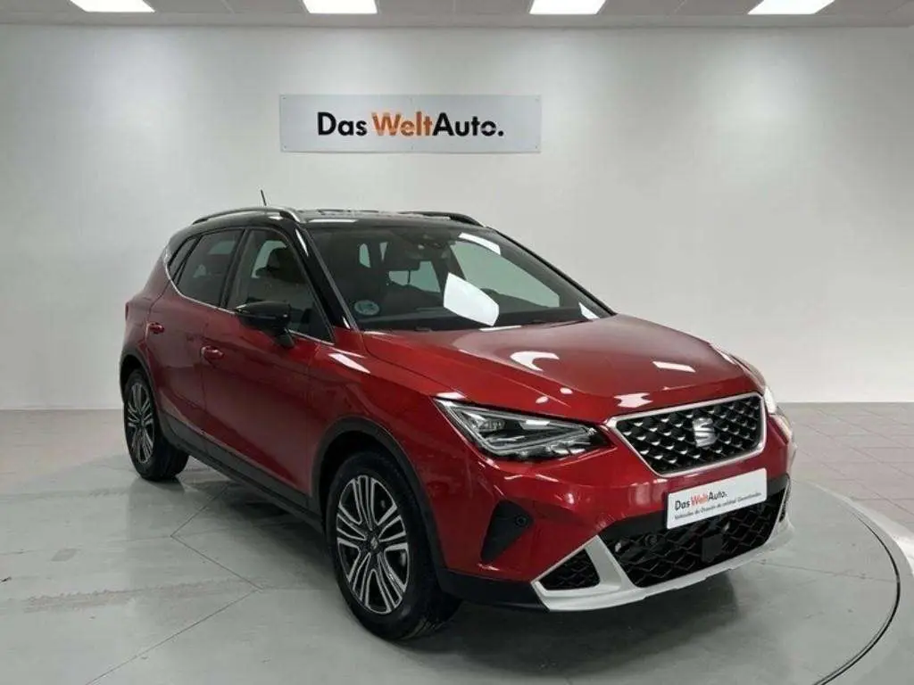 Photo 1 : Seat Arona 2023 Petrol