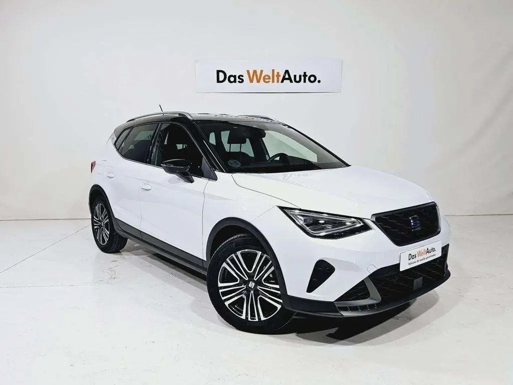 Photo 1 : Seat Arona 2023 Petrol