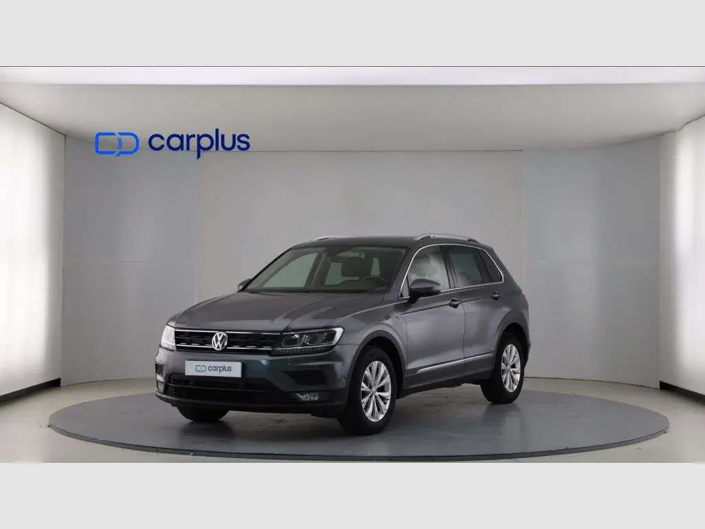 Photo 1 : Volkswagen Tiguan 2018 Essence