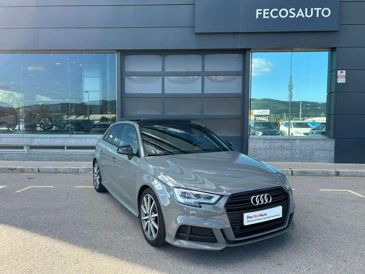 Photo 1 : Audi A3 2019 Petrol