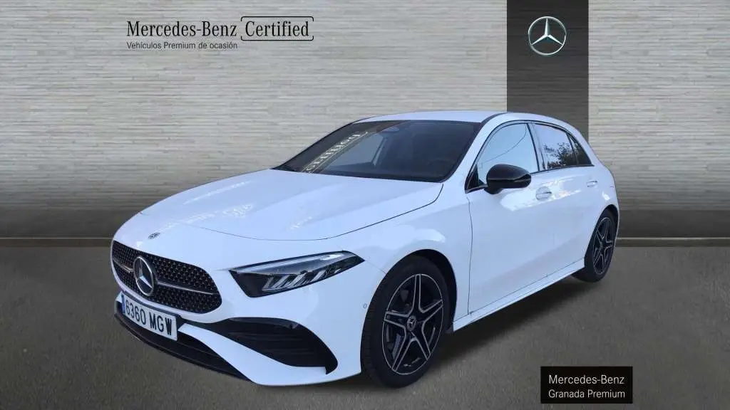 Photo 1 : Mercedes-benz Classe A 2023 Essence