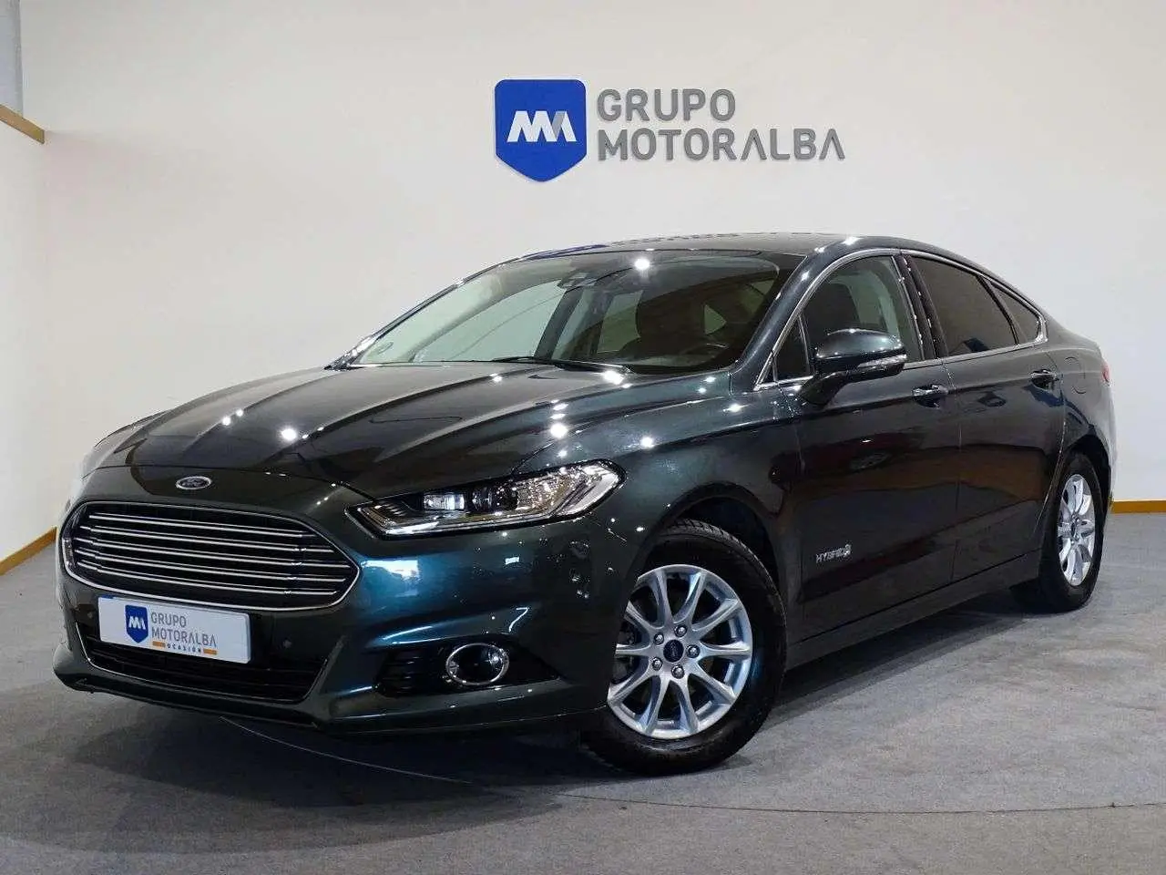 Photo 1 : Ford Mondeo 2018 Hybride