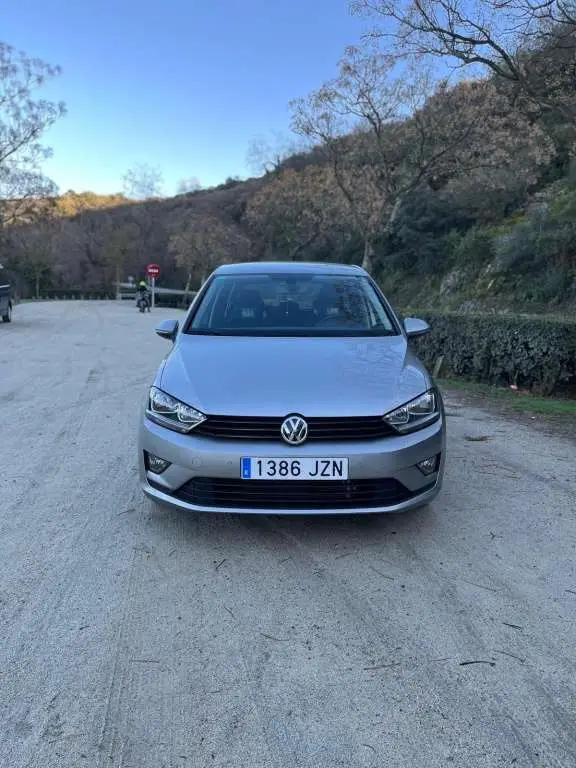 Photo 1 : Volkswagen Golf 2017 Petrol