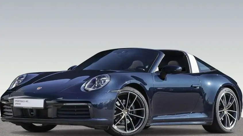 Photo 1 : Porsche 992 2021 Essence