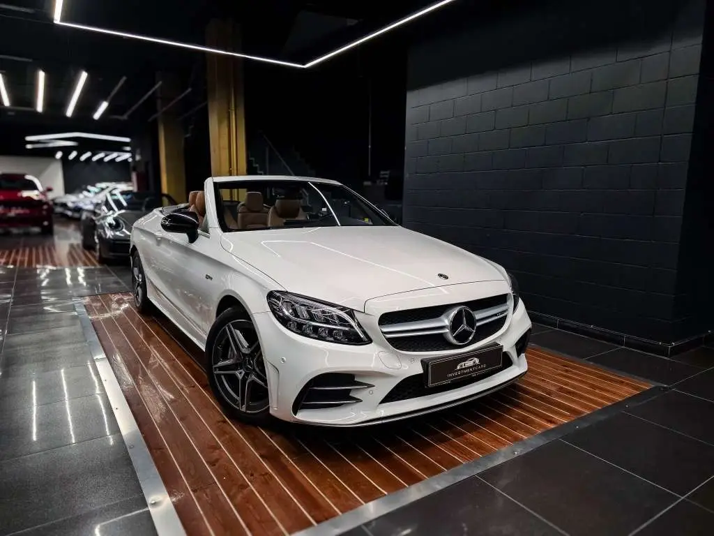 Photo 1 : Mercedes-benz Classe C 2018 Petrol