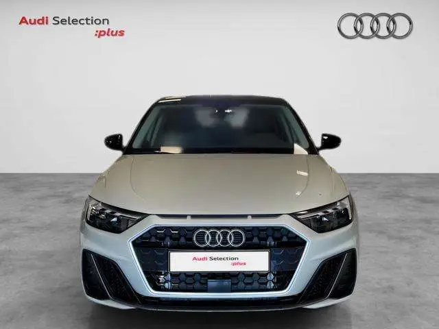 Photo 1 : Audi A1 2024 Essence