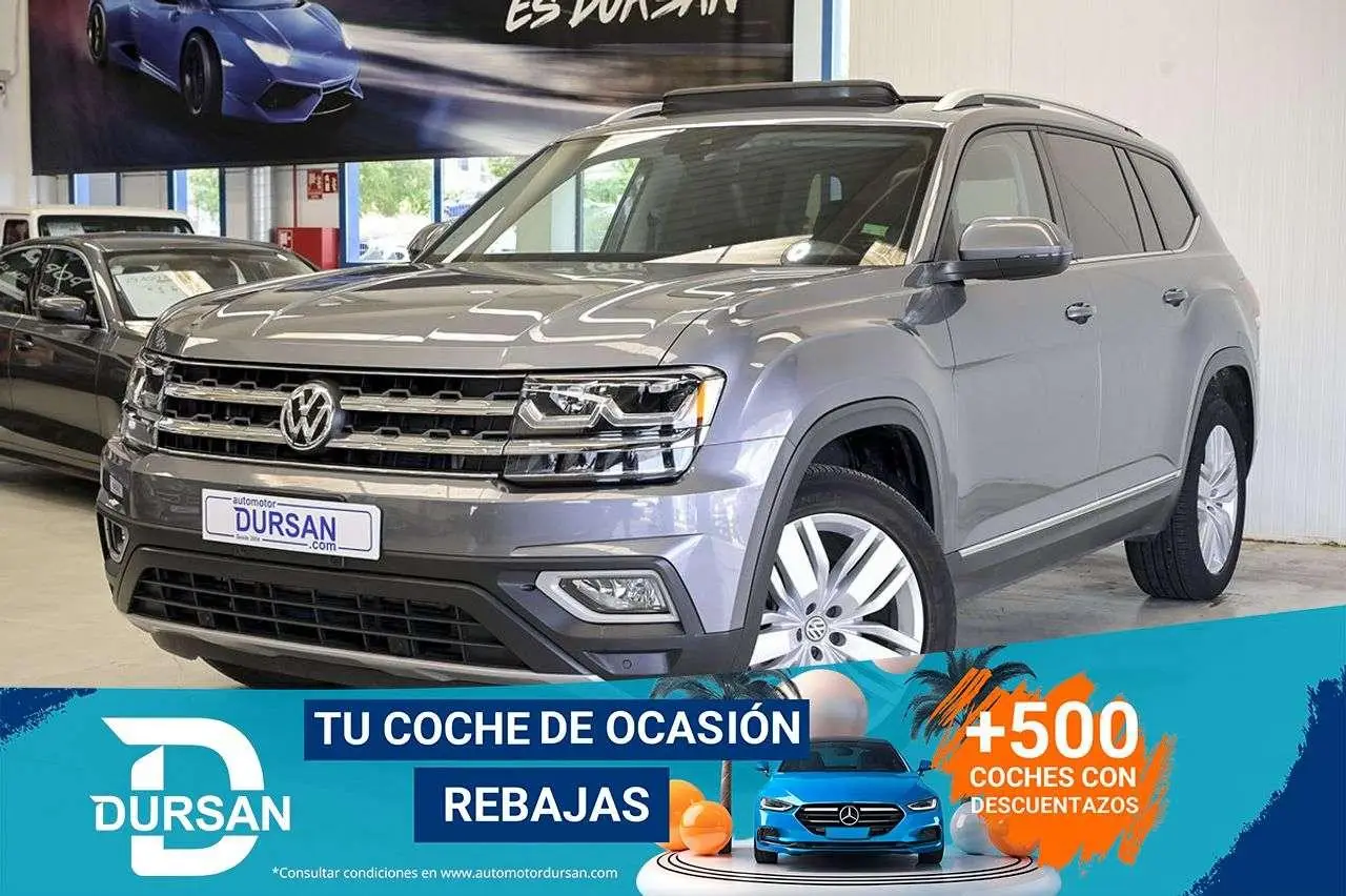 Photo 1 : Volkswagen Touareg 2019 Essence