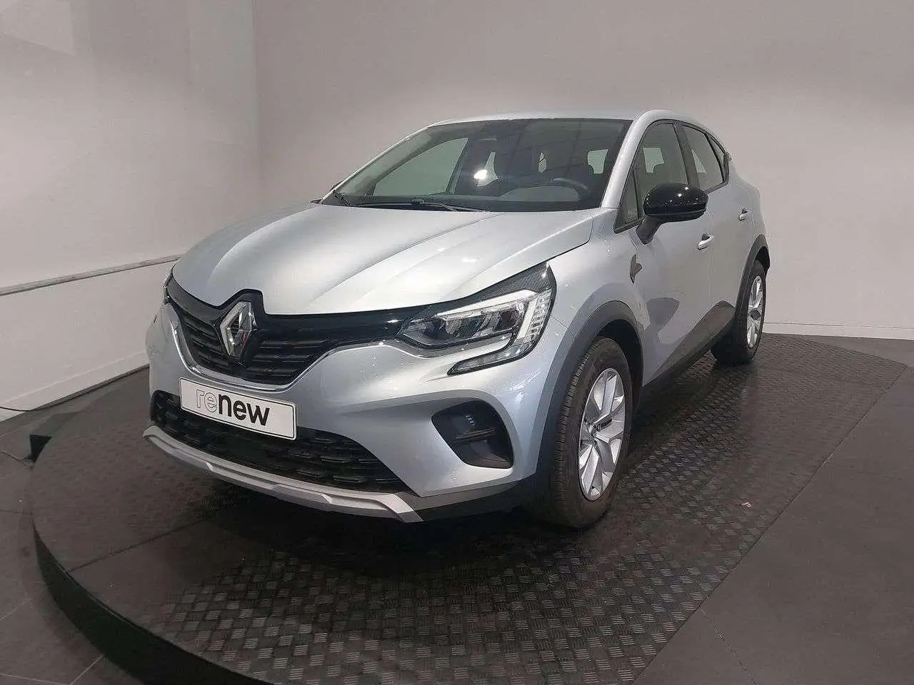 Photo 1 : Renault Captur 2023 Essence