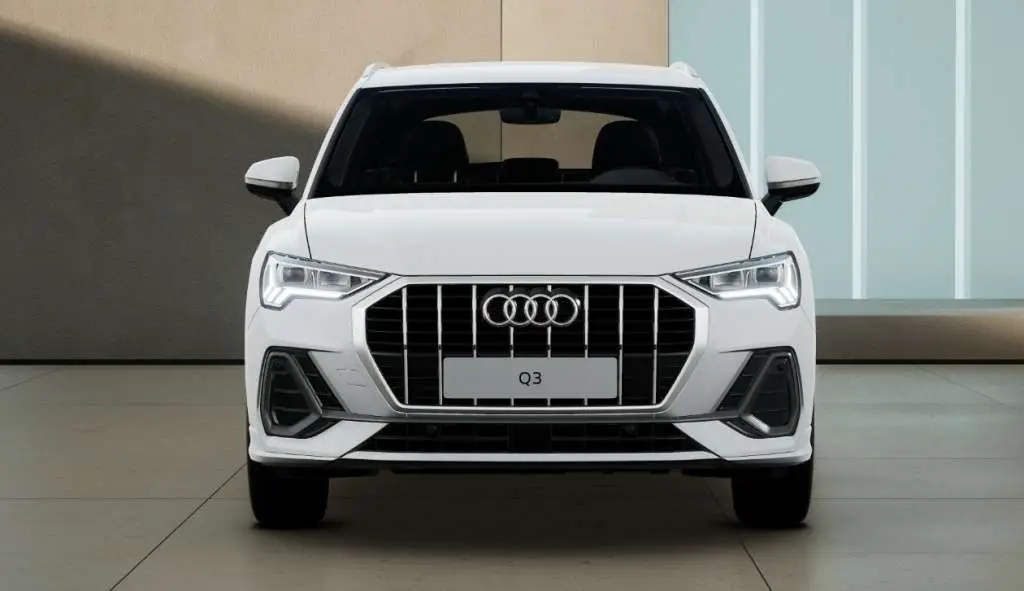 Photo 1 : Audi Q3 2024 Diesel