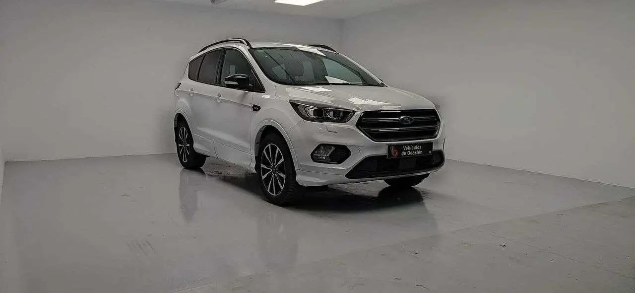 Photo 1 : Ford Kuga 2019 Petrol