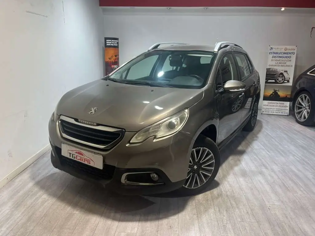 Photo 1 : Peugeot 2008 2015 Petrol