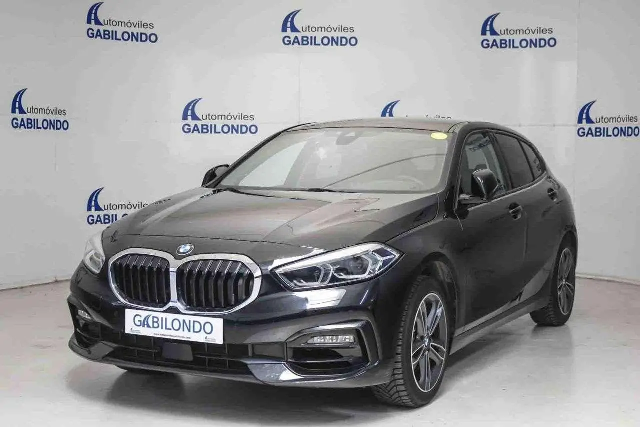 Photo 1 : Bmw Serie 1 2019 Petrol