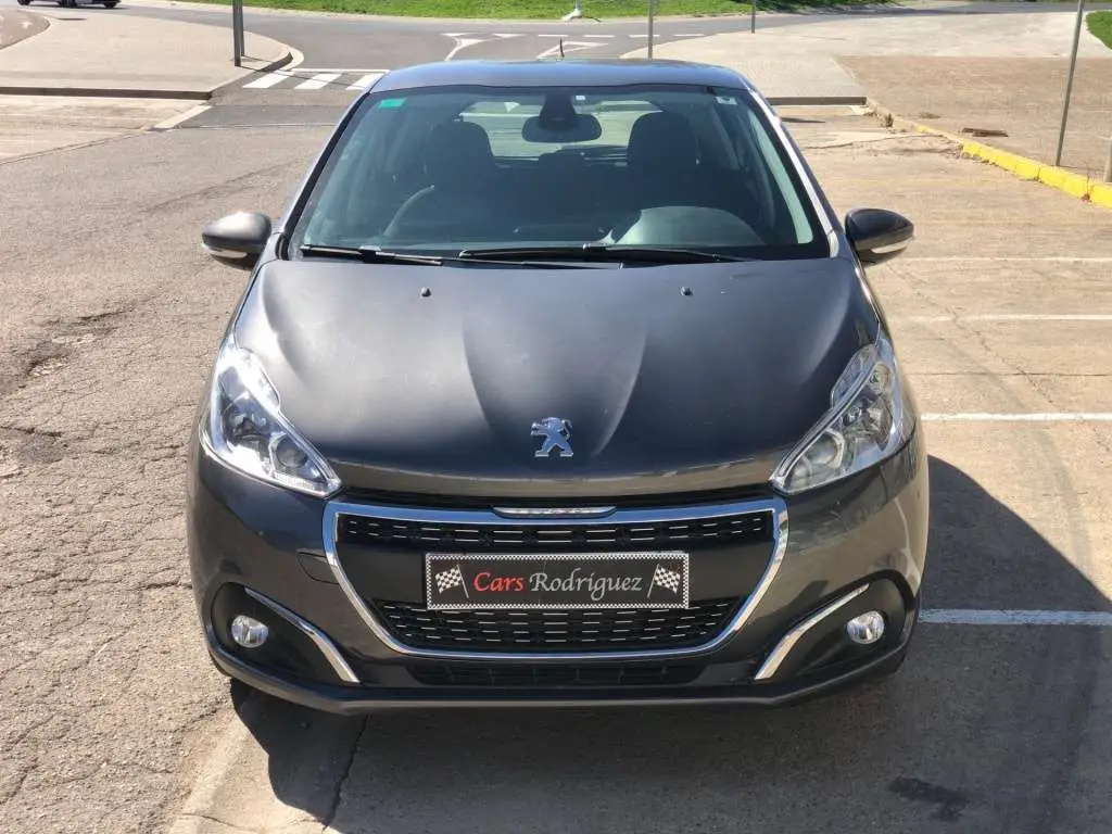 Photo 1 : Peugeot 208 2019 Essence