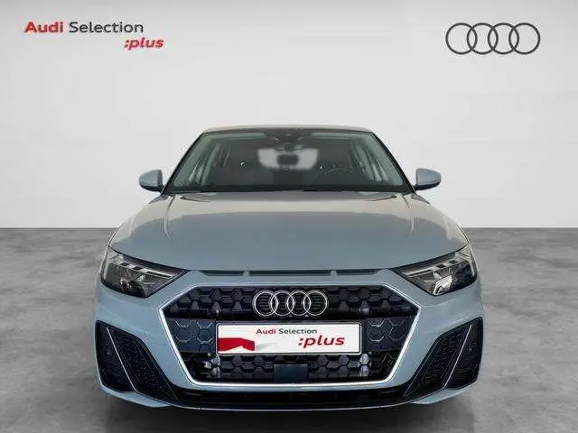 Photo 1 : Audi A1 2024 Essence