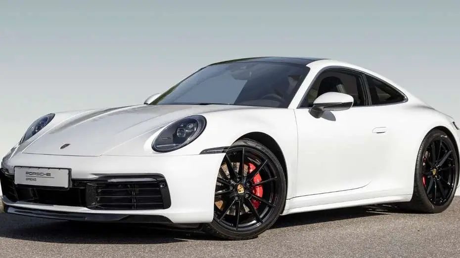 Photo 1 : Porsche 992 2019 Essence