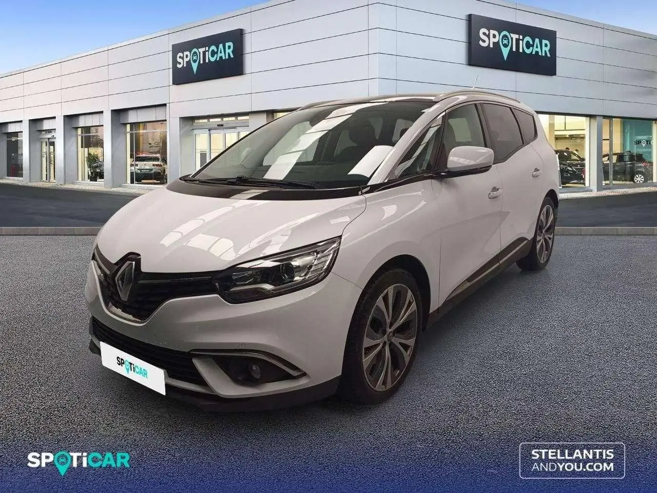 Photo 1 : Renault Grand Scenic 2017 Petrol