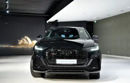 Photo 1 : Audi Rsq8 2021 Petrol