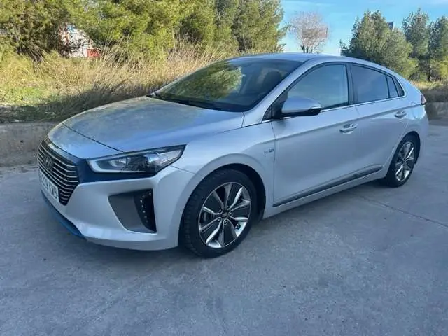 Photo 1 : Hyundai Ioniq 2019 Hybride