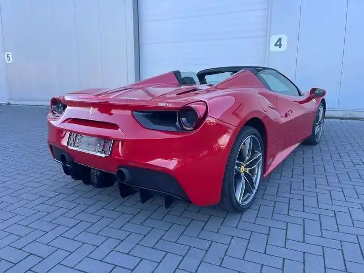 Photo 1 : Ferrari 488 2016 Essence