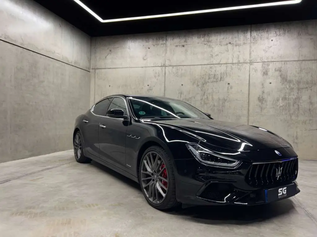 Photo 1 : Maserati Ghibli 2018 Essence