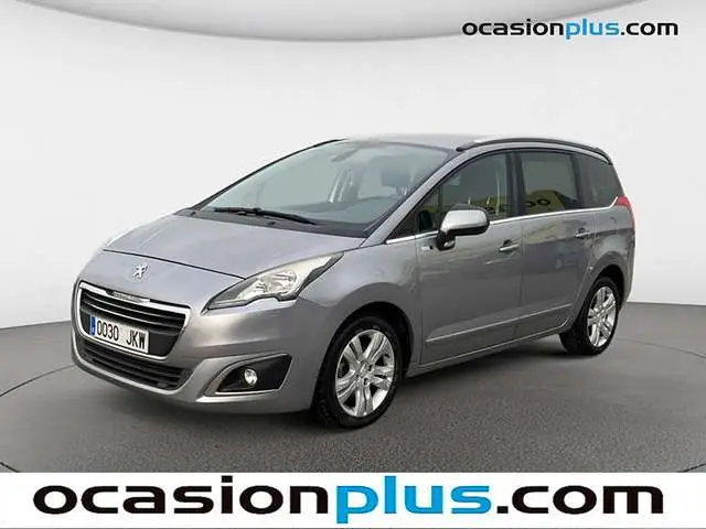 Photo 1 : Peugeot 5008 2015 Diesel