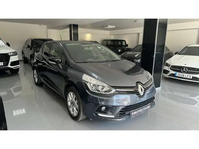 Photo 1 : Renault Clio 2019 Essence