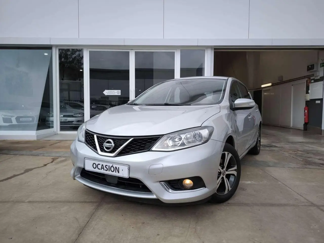 Photo 1 : Nissan Pulsar 2015 Petrol