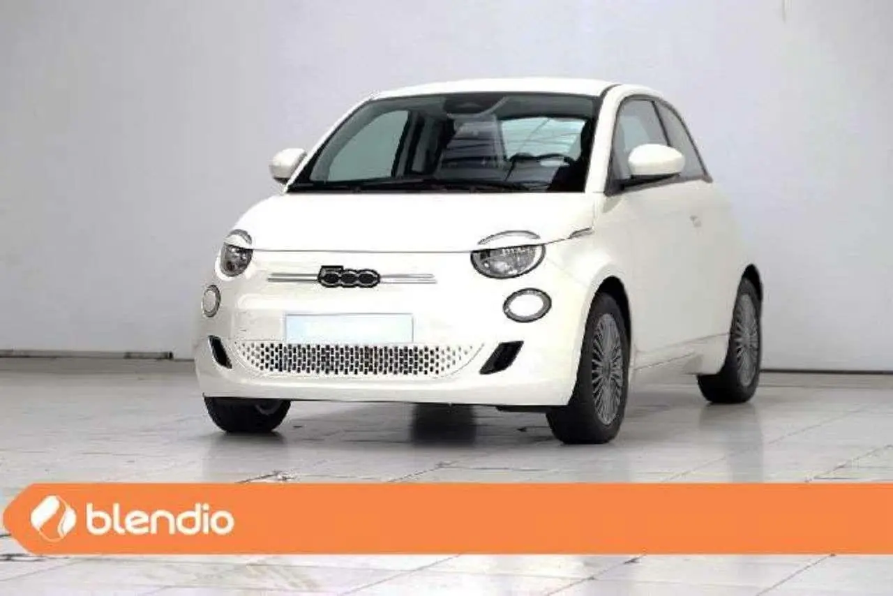 Photo 1 : Fiat 500 2023 Électrique