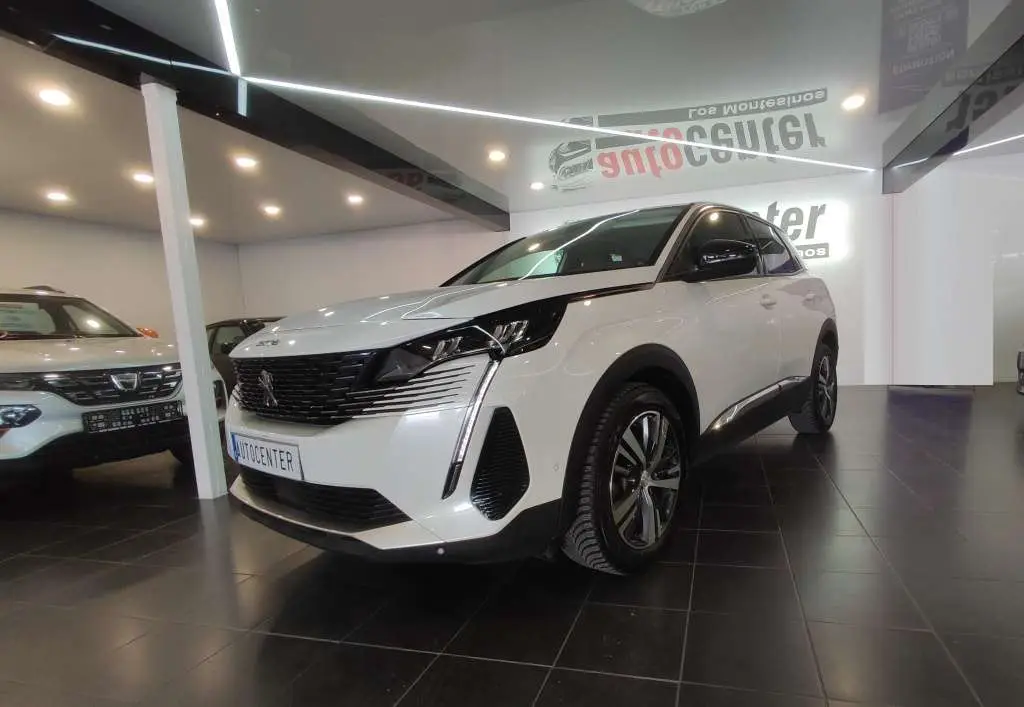 Photo 1 : Peugeot 3008 2022 Petrol