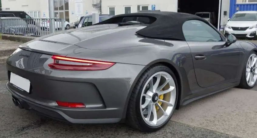 Photo 1 : Porsche 991 2019 Essence