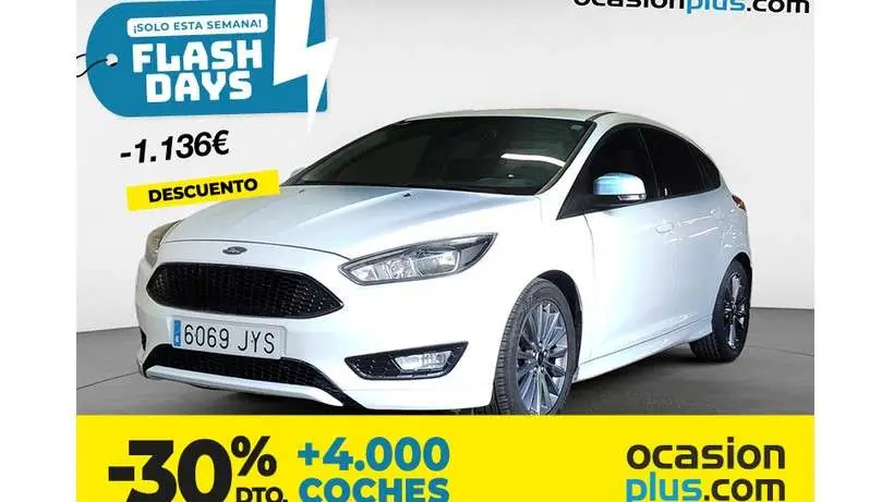 Photo 1 : Ford Focus 2017 Petrol