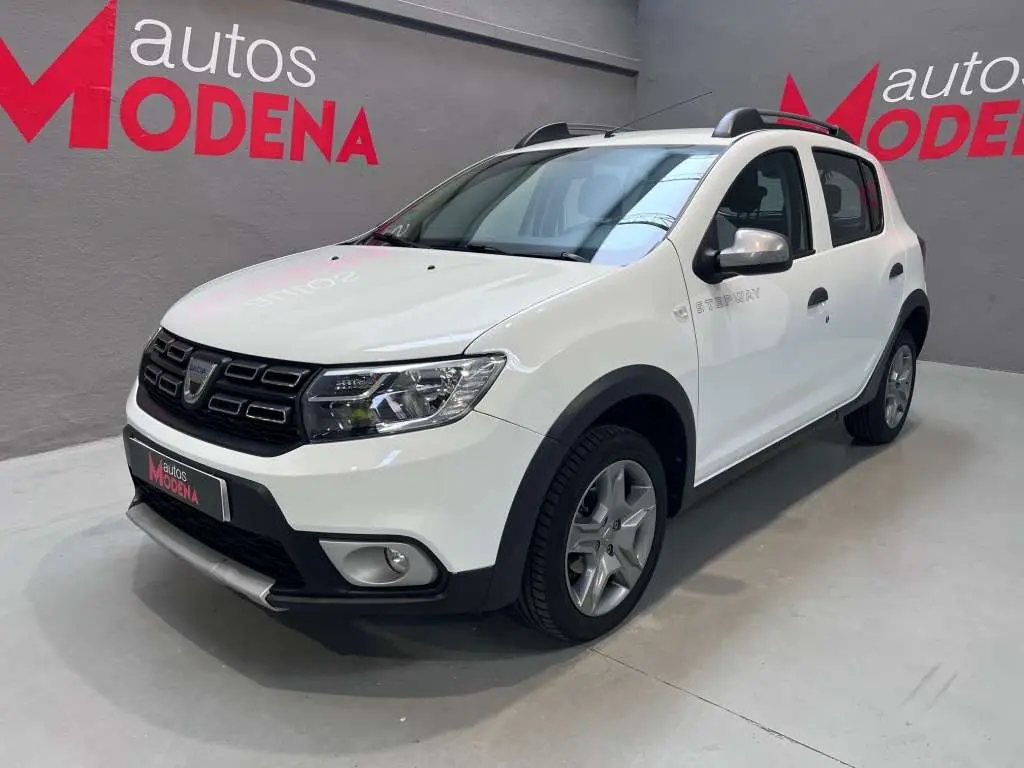 Photo 1 : Dacia Sandero 2019 Essence