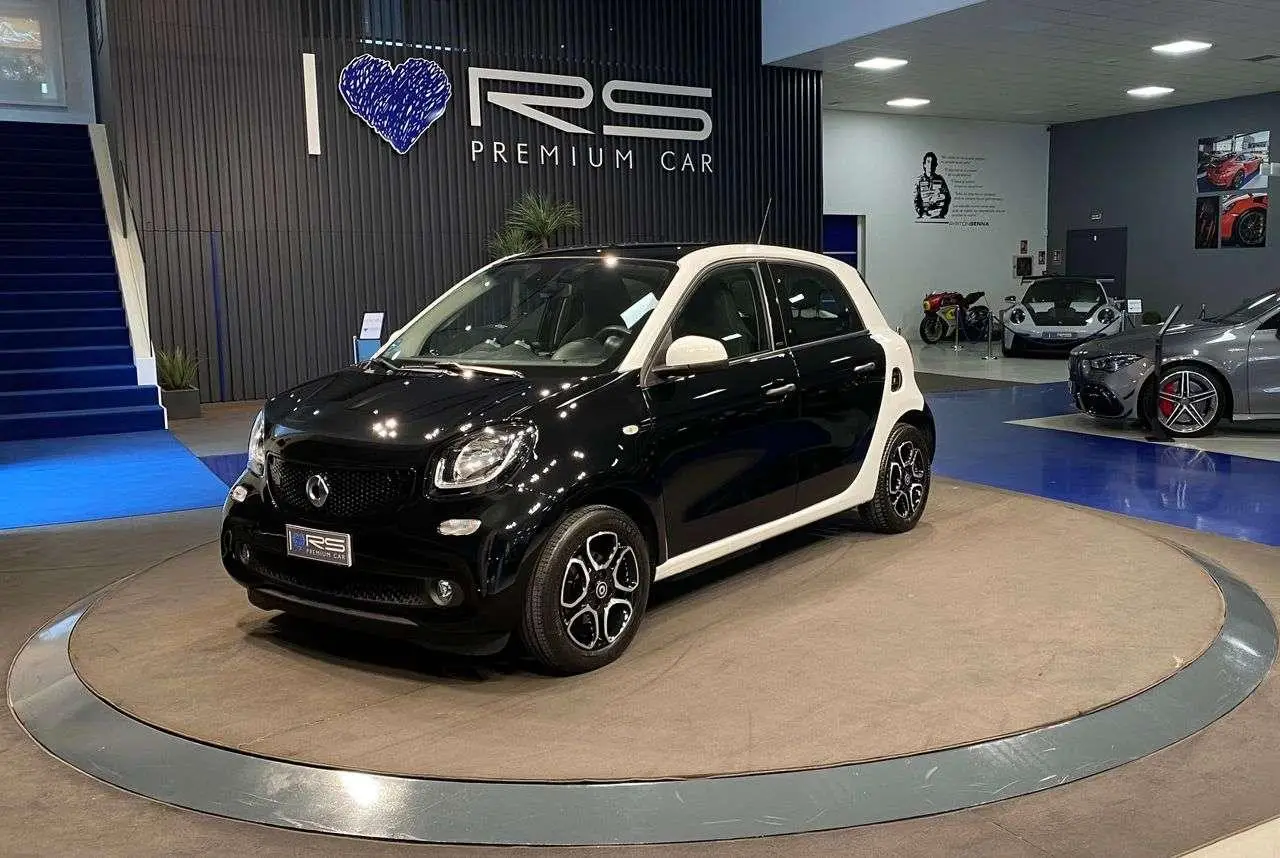 Photo 1 : Smart Forfour 2019 Électrique