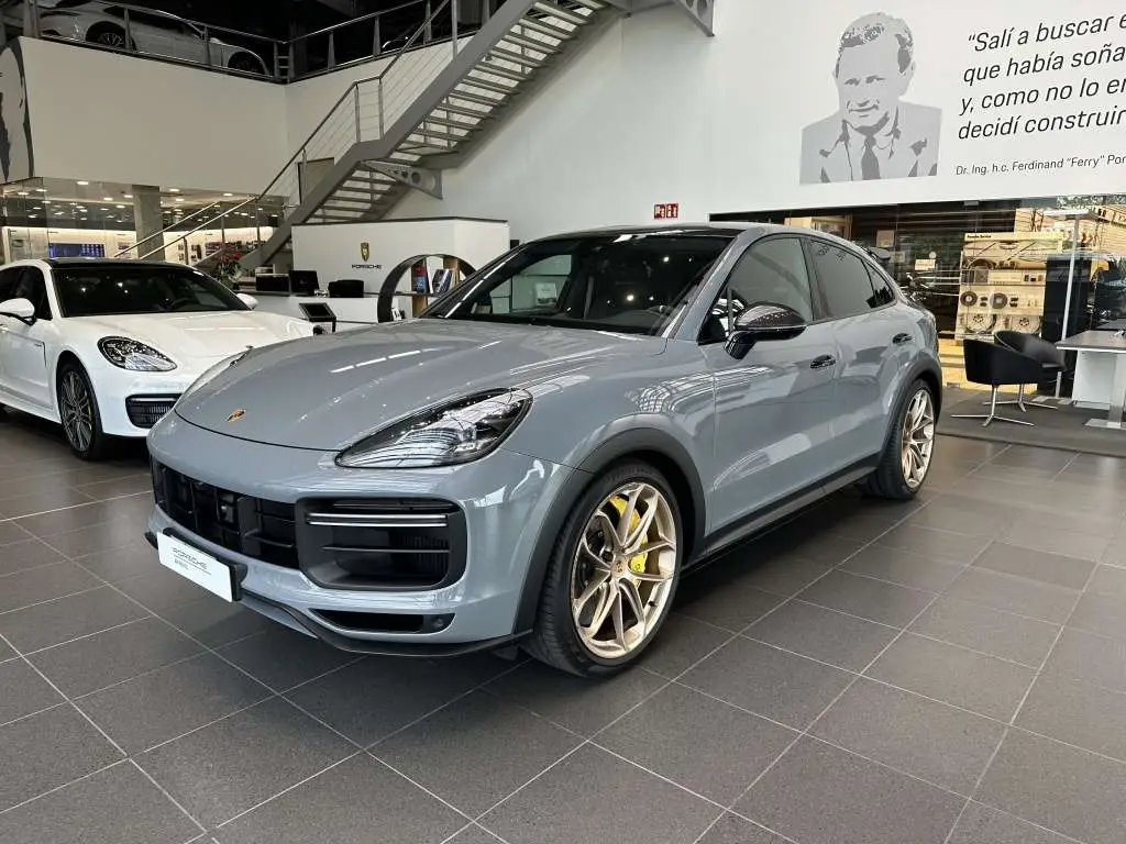 Photo 1 : Porsche Cayenne 2022 Essence